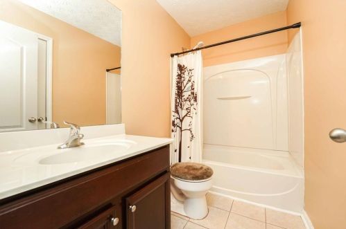 6206 Ellenwood Dr, Rex GA 30273-5046 exterior