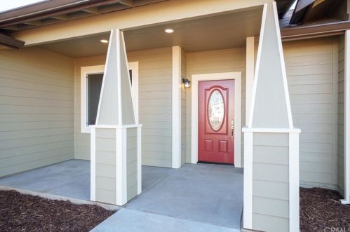 250 Pacific Dr, Paradise, CA 95969-5648