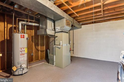 2417 Laurelwood Ter, Silver Spring MD 20905-6419 exterior