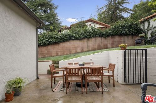 2470 Bywood Dr, Glendale CA  91206-4725 exterior