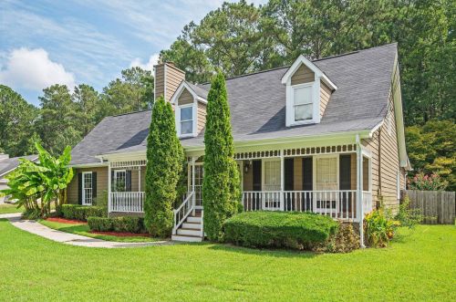 9186 Tara Dr, Porterdale, GA 30014-2087