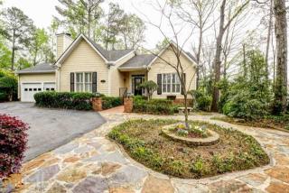 8 Bohler Ln, Atlanta, GA 30327-1102