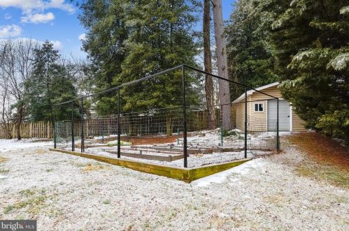 810 Burnt Mills Ave, Silver Spring MD 20901-4506 exterior