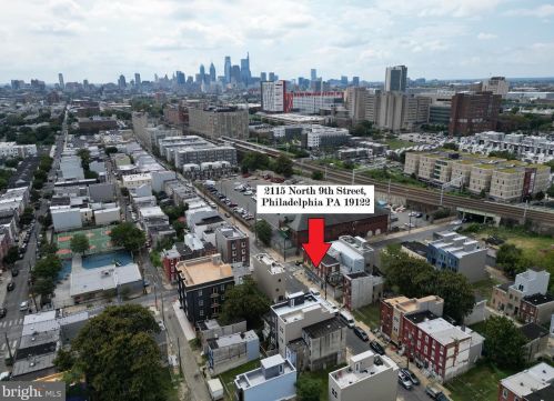 2115 9th St, Philadelphia PA  19122-1313 exterior