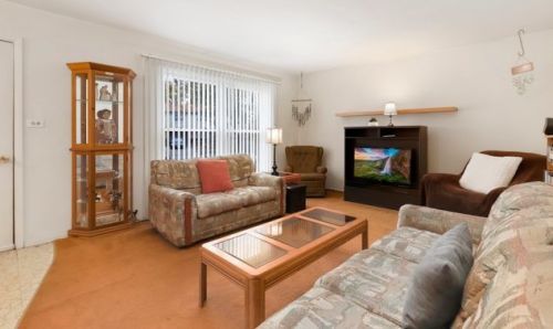 3781 176th St, Country Club Hills, IL 60478-4824