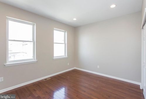 1704 4 St, Philadelphia PA 19133-3230 exterior