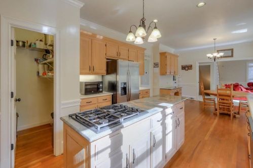 1775 Brandon Hall Dr, Atlanta GA  30350-3706 exterior