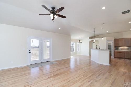 936 Keymar Dr, Pueblo, CO 81007-1293
