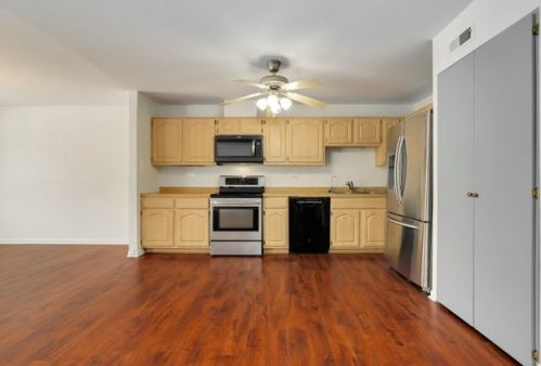 746 Grouse Ct, Bannockburn IL  60015-3619 exterior