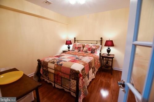 343 Sayre Dr, Princeton NJ  08540-5839 exterior