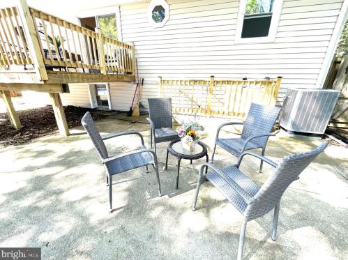 733 Stinchcomb Rd, Severna Park MD  21146-4223 exterior