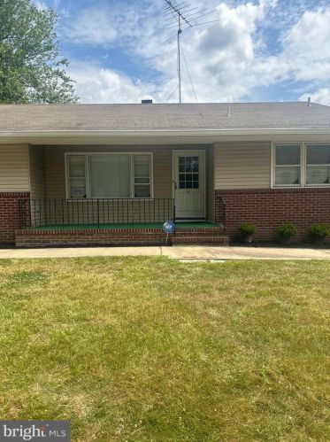 142 Hazelhurst Ave, Trenton, NJ 08638-3512