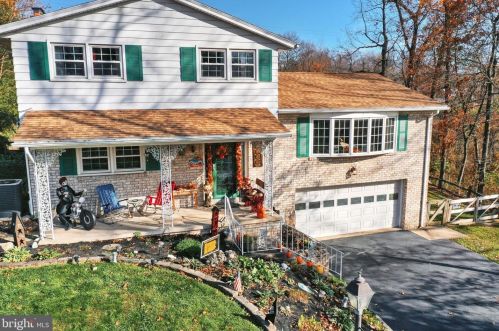 1140 Kalreda Rd, York, PA 17406-2444