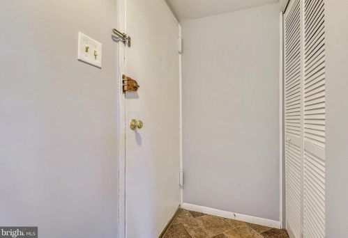 9900 Blundon Dr, Silver Spring, MD 20902-5218