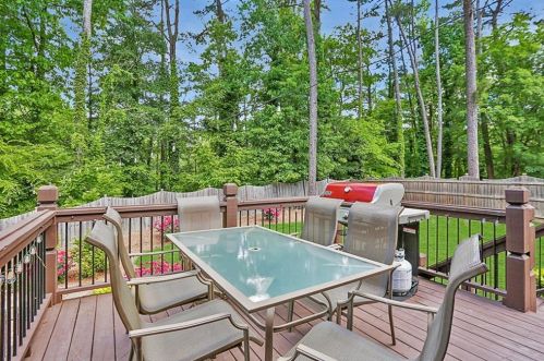 2292 Meadowvale Dr, Atlanta GA  30345-3543 exterior