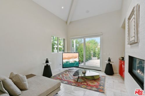 1 Tiburon Ct, Manhattan Beach, CA 90266-7235