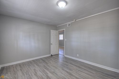 6140 Hillandale Dr, Atlanta GA  30349-4250 exterior