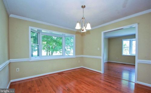 607 Lamplighter Dr, Fredericksburg, VA 22407-8632