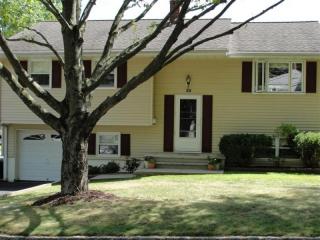 22 Singac Ct, Parsippany, NJ 07054-2519