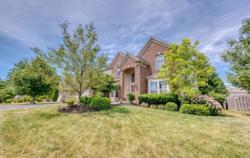 359 Osage Dr, Lemont, IL 60490-2137