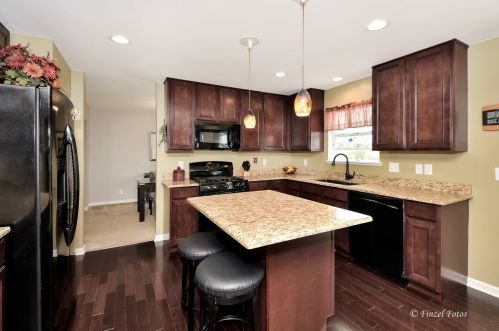 1690 Rockport Rd, Pingree Grove IL  60140-9062 exterior
