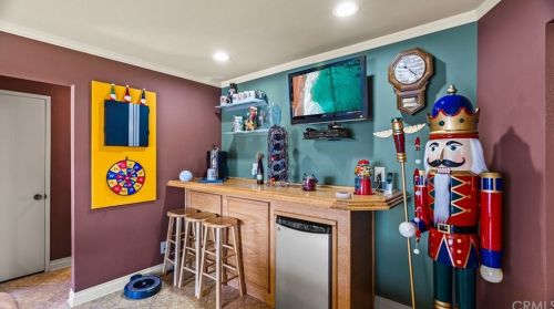 10075 Hedrick Ave, Riverside CA  92503-2377 exterior