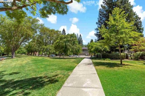 527 Burns Cir, San Ramon, CA 94583-2511