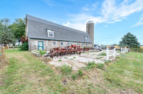 15346 Quigley Rd, Sycamore IL  60178-8362 exterior