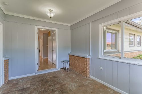 14 Forest Ln, Elk Grove Vlg, IL 60007-1402