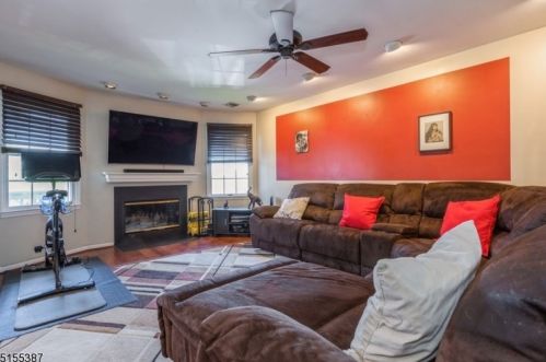 32 Boulder Run Rd, Paterson NJ 07501-3356 exterior