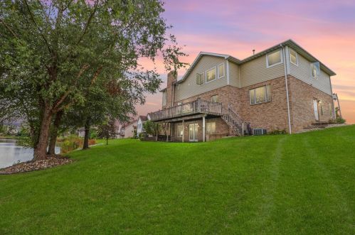 950 Doe Path Ln, Crown Point, IN 46307-5051