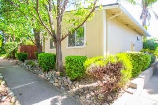 725 Beelard Dr, Vacaville, CA 95687-5849
