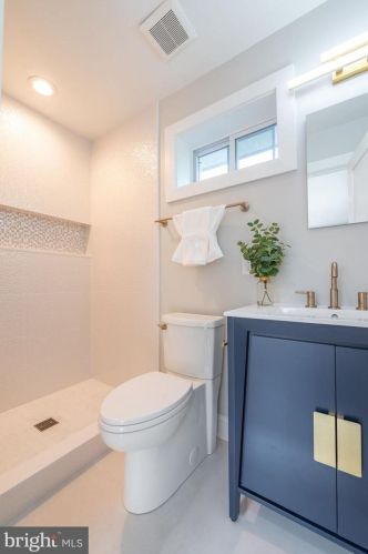 820 Malibu Dr, Silver Spring MD  20901-3648 exterior