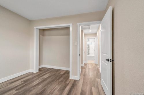 1601 Knox Ct, Denver CO  80219-4526 exterior