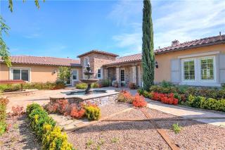 7450 Kingdom Dr, Riverside, CA 92506-7578