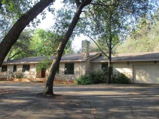 4640 Alta Saga Dr, Redding, CA 96002-4149