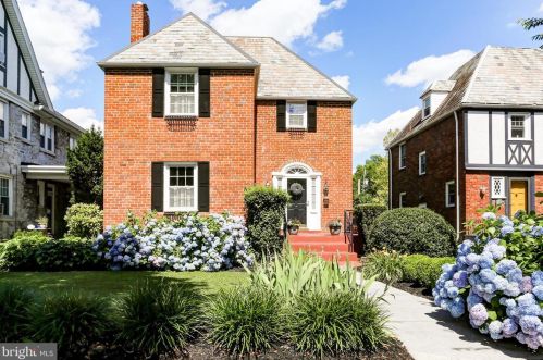 2711 2nd St, Harrisburg, PA 17110-1205