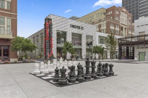 221 16th St, Atlanta GA  30363-1027 exterior