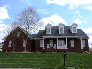 1736 Bridget Ln, Cleveland, TN 37312-2583