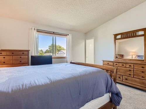 18191 Crestridge Dr, Aurora CO 80015-2667 exterior