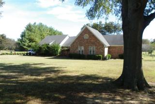 8042 Soderlund Dr, Millington, TN 38053-5800