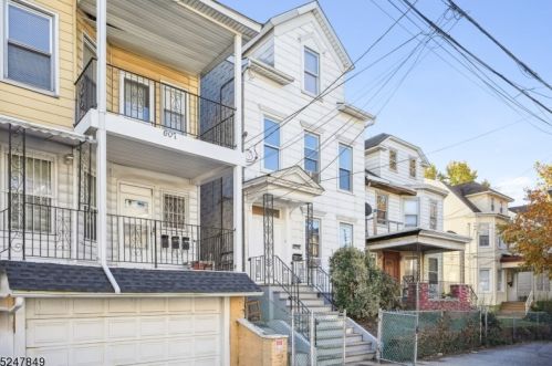 609 24th St, Paterson, NJ 07514-2505
