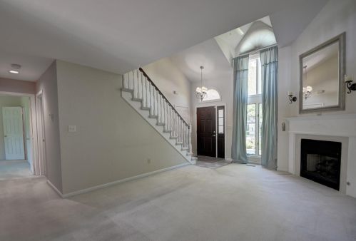 9374 Tyler St, Crown Point, IN 46307-2275