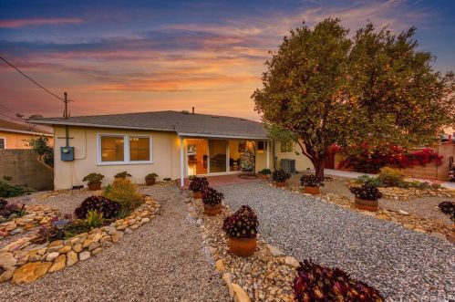 7326 Leescott Ave, Van Nuys, CA 91406-2624
