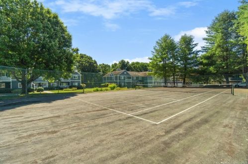 304 Fairmount Dr, Upper Stepney CT  06468-2877 exterior