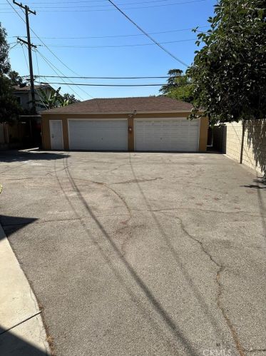 200 Palmer Ave, Glendale CA  91205-3125 exterior