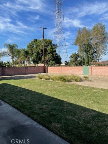 1733 Crestwood Ln, Anaheim CA  92804-8103 exterior