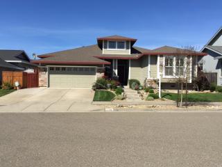 1170 Rochioli Dr, Windsor, CA 95492-6889