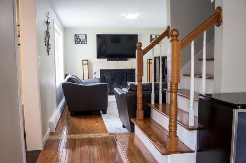 13 Antrim St, Nashua, NH 03063-1145