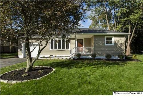 1 Coral Pl, Middletown, NJ 07748-1648